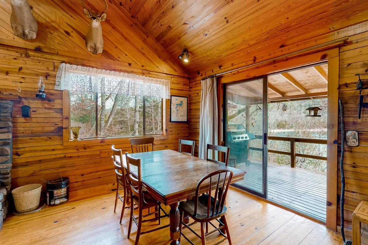 Charlie'S Ol' Fishing Cabin Eureka Springs Exterior photo