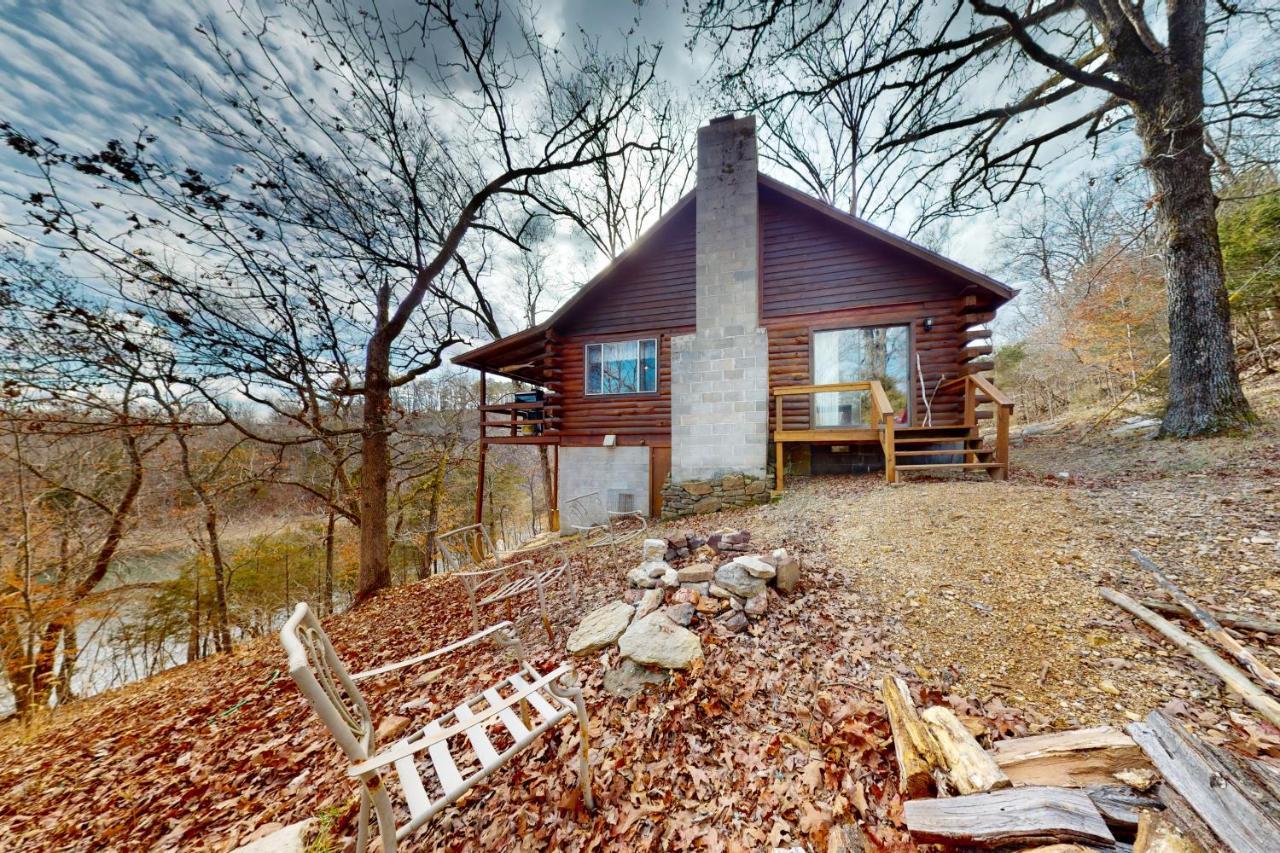 Charlie'S Ol' Fishing Cabin Eureka Springs Exterior photo