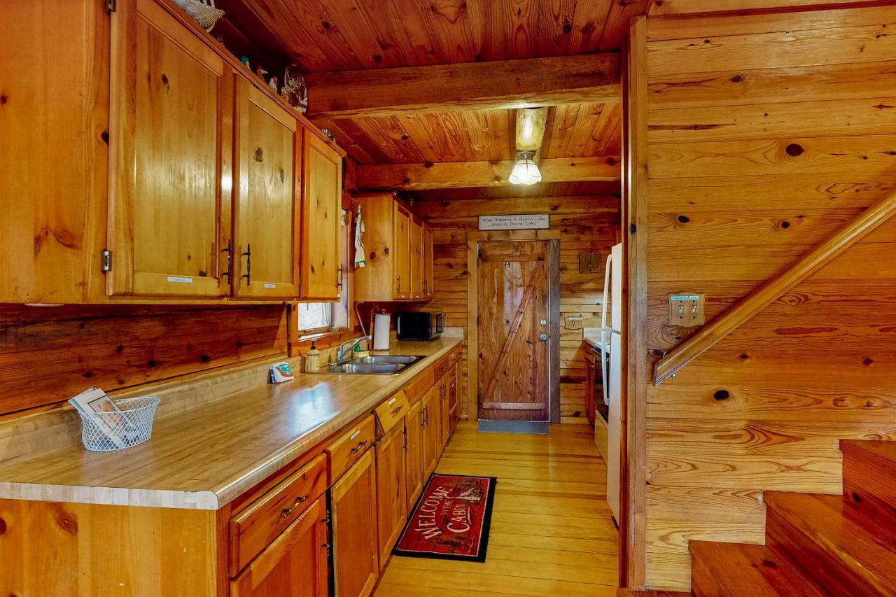 Charlie'S Ol' Fishing Cabin Eureka Springs Exterior photo