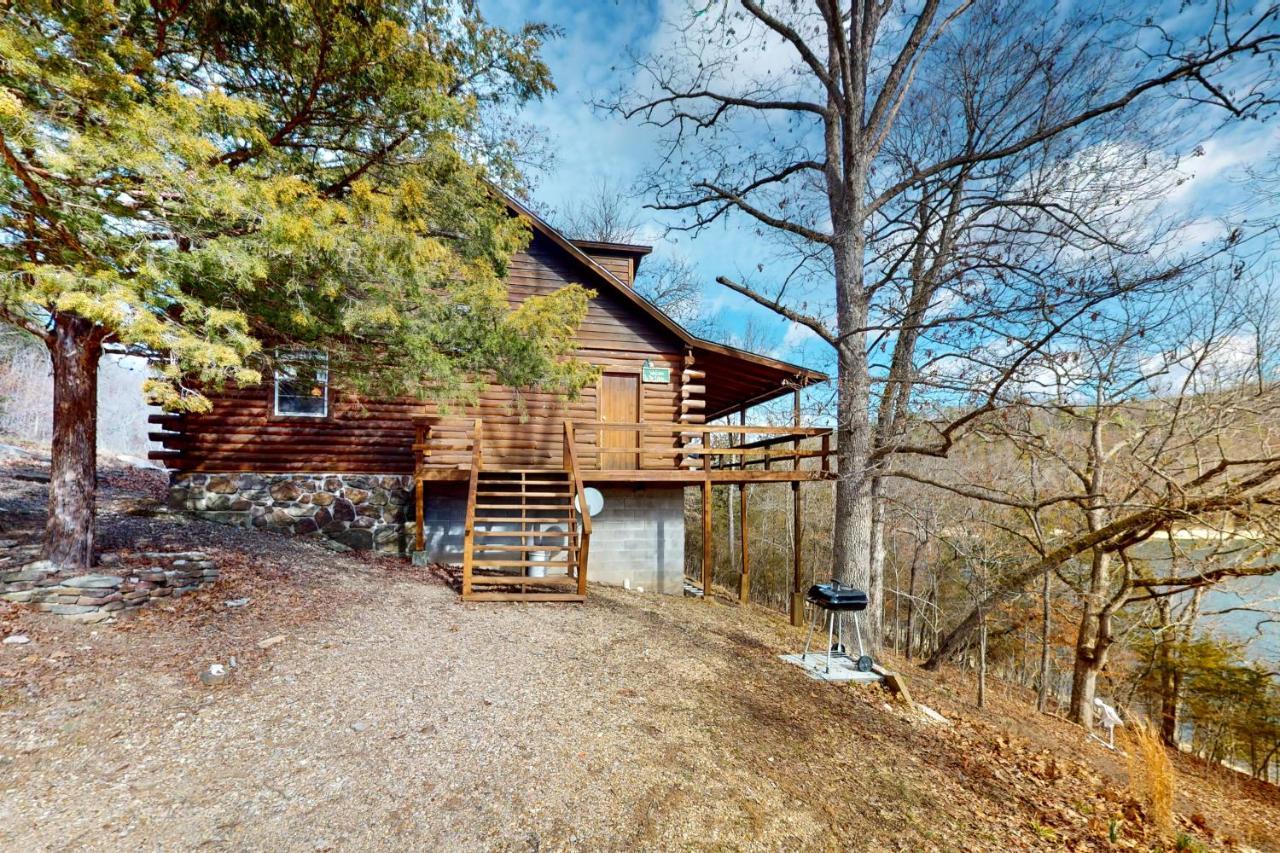 Charlie'S Ol' Fishing Cabin Eureka Springs Exterior photo